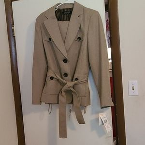 Kasper 2 piece suit brand new with tags
